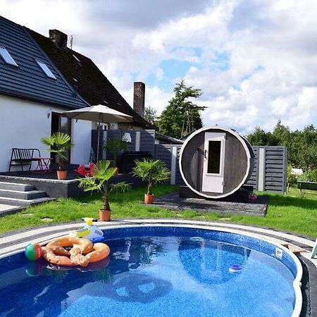 Las, Woda I Przygoda - Dom Z Sauna I Basenem Choczewo Екстериор снимка